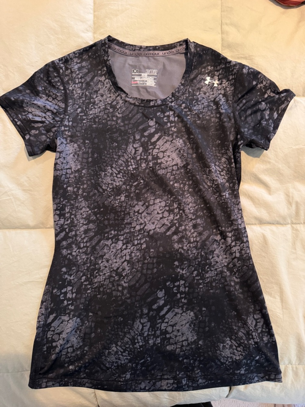 Under Armour Women’s Short Sleeve Printed Tech Tee - Heat Gear